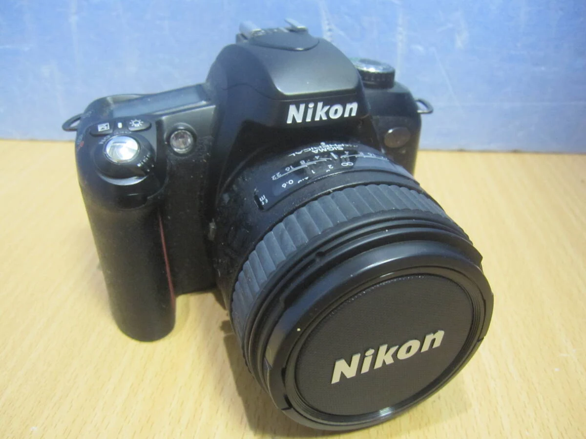 Nikon u2 相机与 SIGMA 镜头整体外观