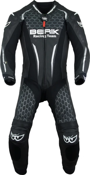 BERIK 2.0 赛车服正面图