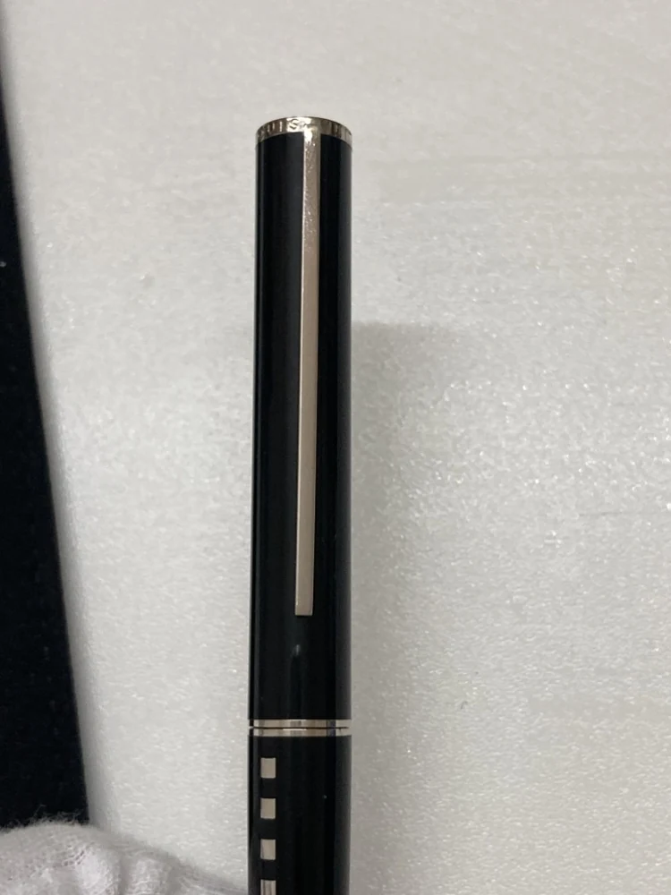 路易威登圆珠笔N79252 笔身细节