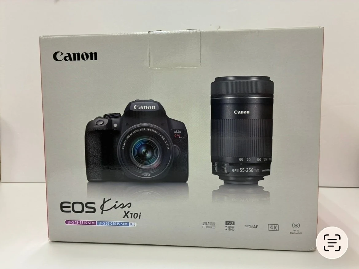 Canon EOS Kiss X10i 双变焦镜头套机整体外观