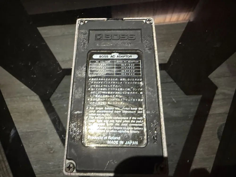 BOSS BF-2 Flanger 侧面照片