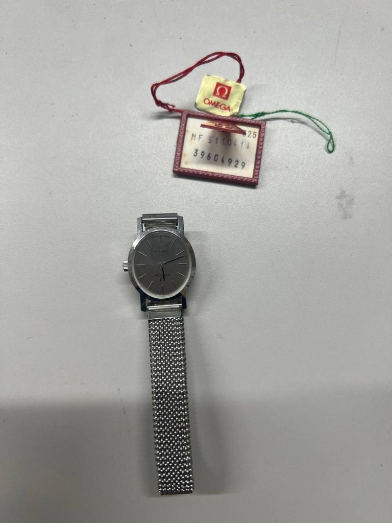 日本代拍代购腕表开箱测评｜这两块绝美复古表，真的赚到了！实拍无滤镜分享_樱花直邮