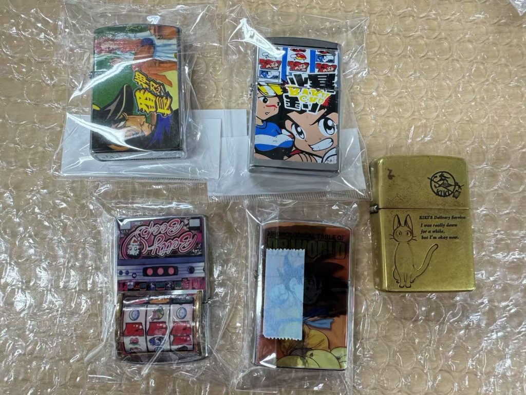 日本代购到手的多图案 Zippo 收藏款打火机实物照片
