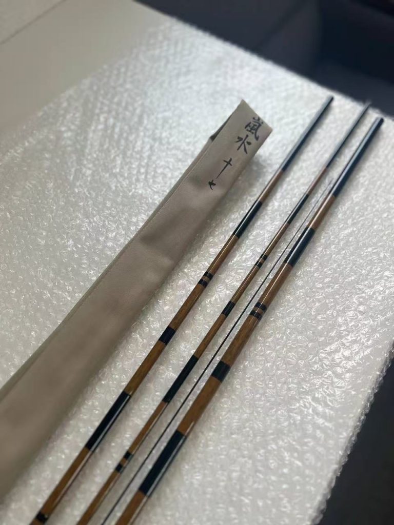 日本手工漆装竹竿开箱图,附手写‘岚水’竿袋与竿节装饰细节