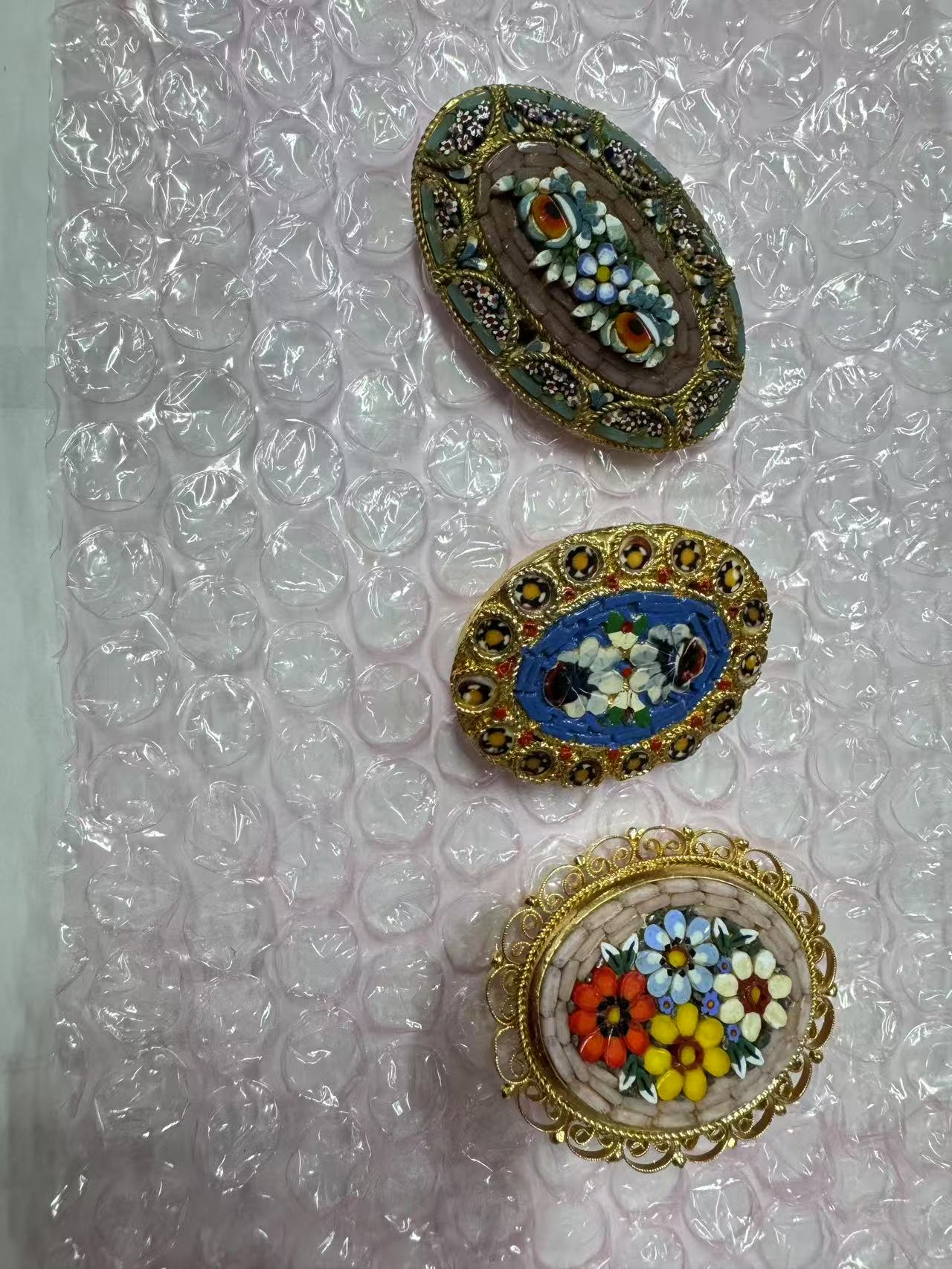 日本代拍马赛克花卉胸针实物图,复古镶嵌工艺中古胸针细节