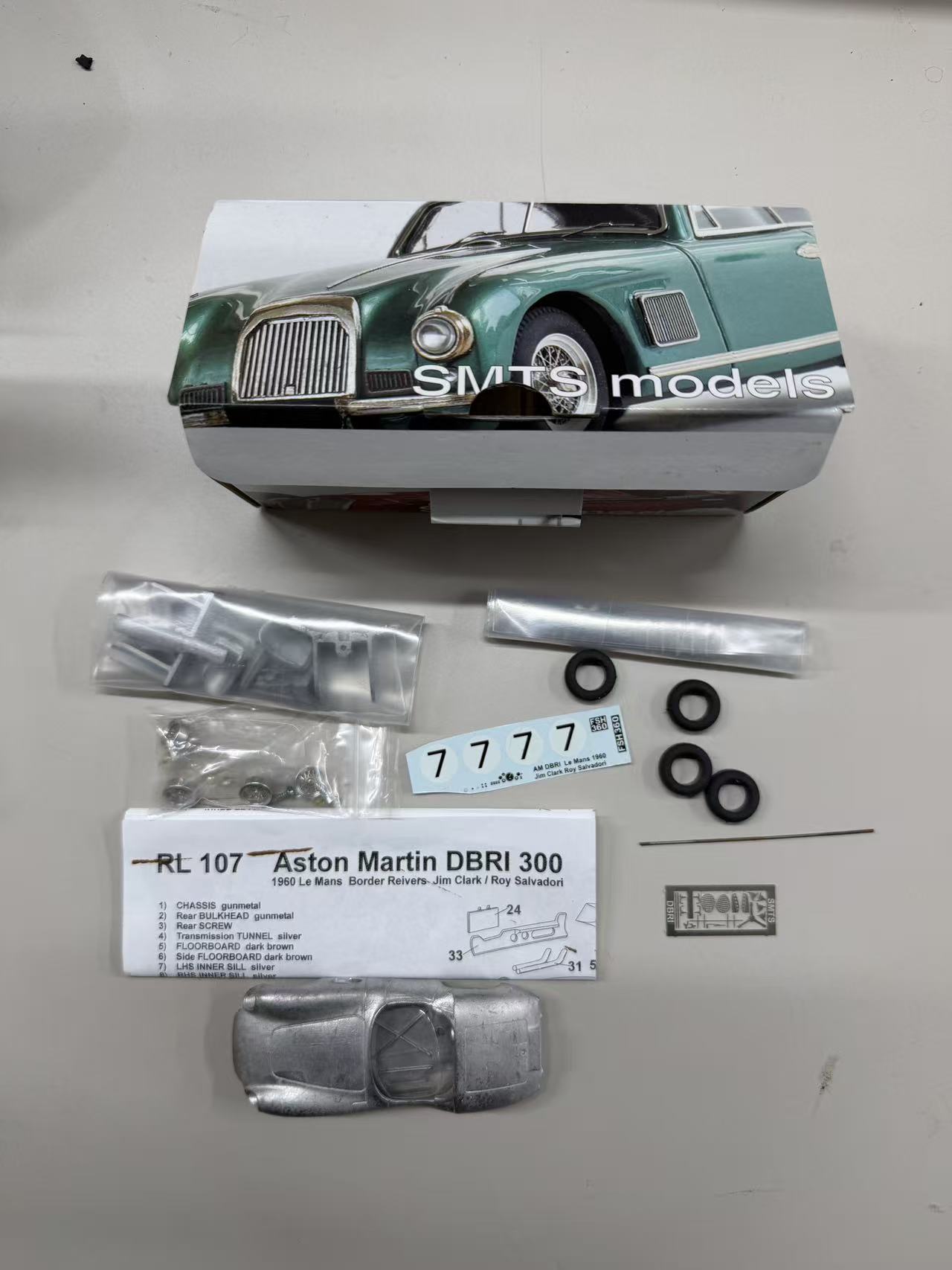 开箱一瞬间就爱了!日本海淘赛车模型分享:宝马、保时捷、MOMO