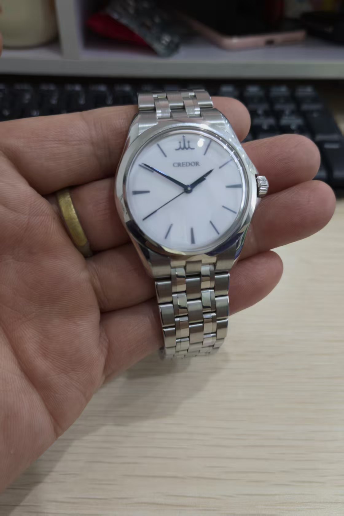 精工Credor白盘简约三针腕表正面实拍展示